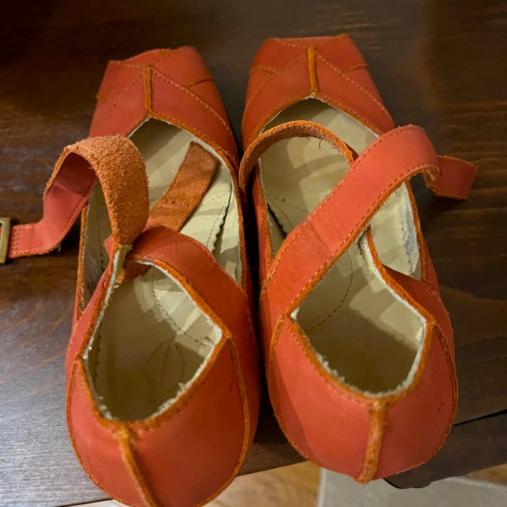 Sergio Tomani Soft Leather open-toe pumps